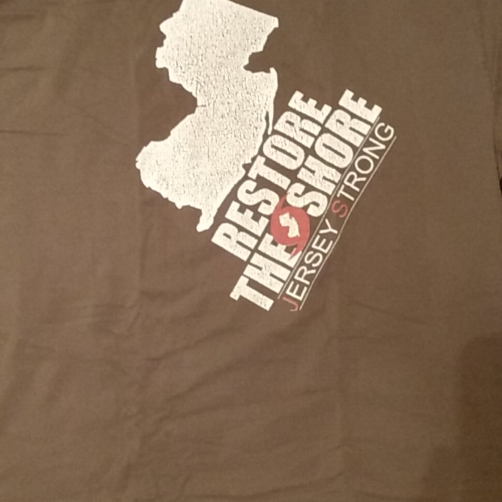 Hanes T-shirt with logo